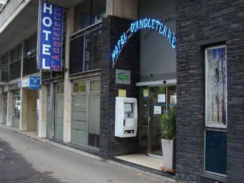 Kyriad Direct Rouen Centre Gare Exterior photo